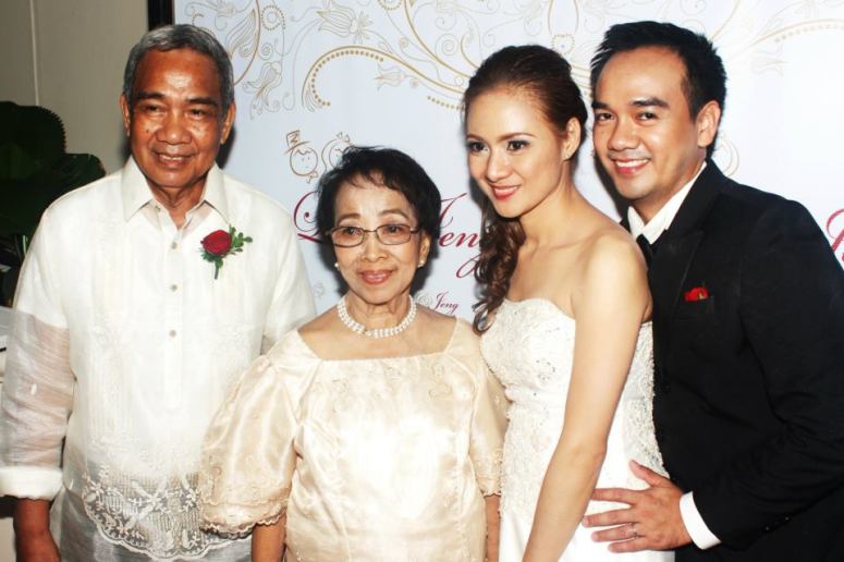 282265_3548087378391_1843910442_n