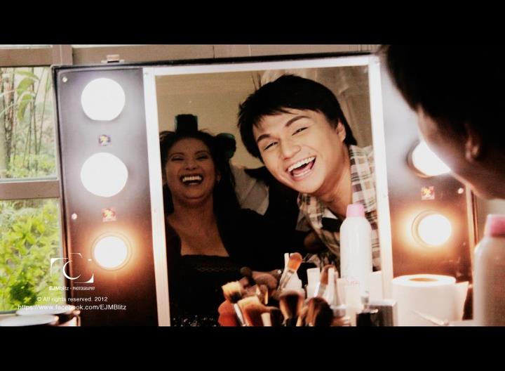 417571_383493558370455_162274807_n